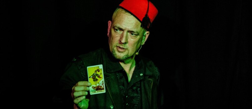 bizarretarotfool 1